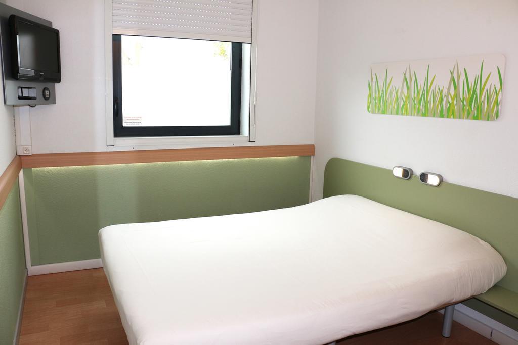 Ibis Budget Castelnaudary - A61 Zimmer foto