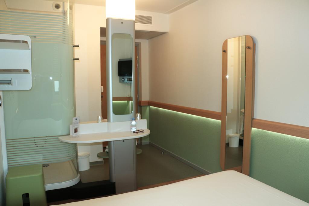 Ibis Budget Castelnaudary - A61 Zimmer foto