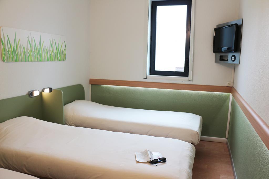 Ibis Budget Castelnaudary - A61 Zimmer foto
